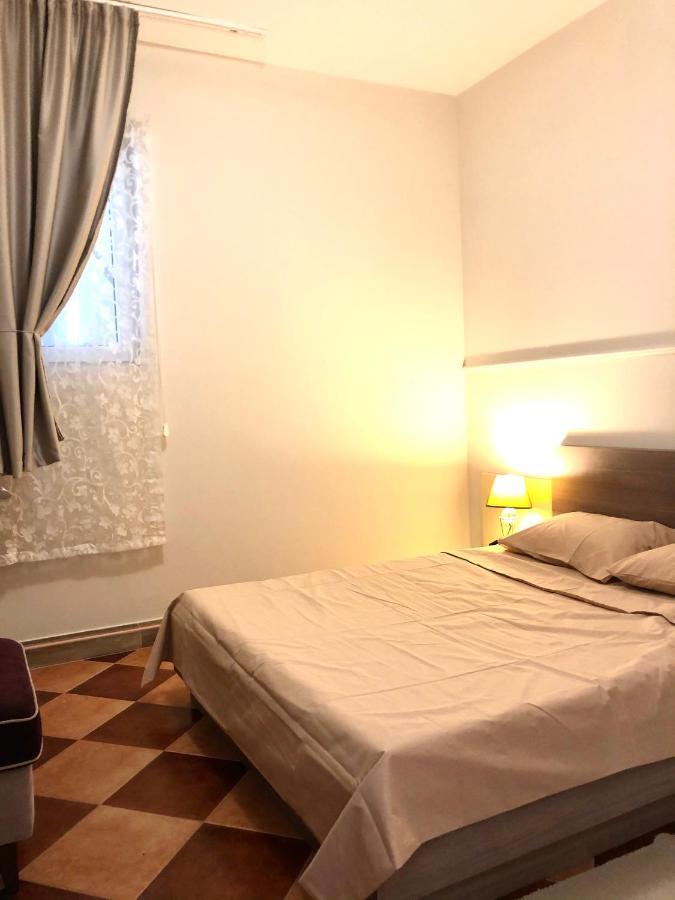 Lovely Apartment Sveti Stefan Buitenkant foto